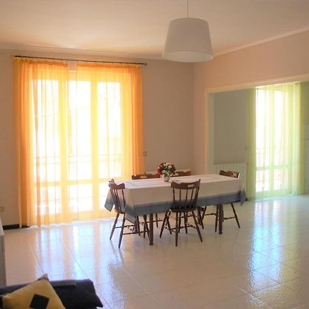 Appartamento "Rina Centro Sicilia" Pietraperzia Luaran gambar