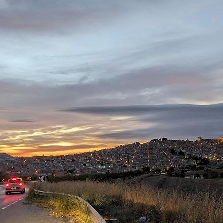 Appartamento "Rina Centro Sicilia" Pietraperzia Luaran gambar