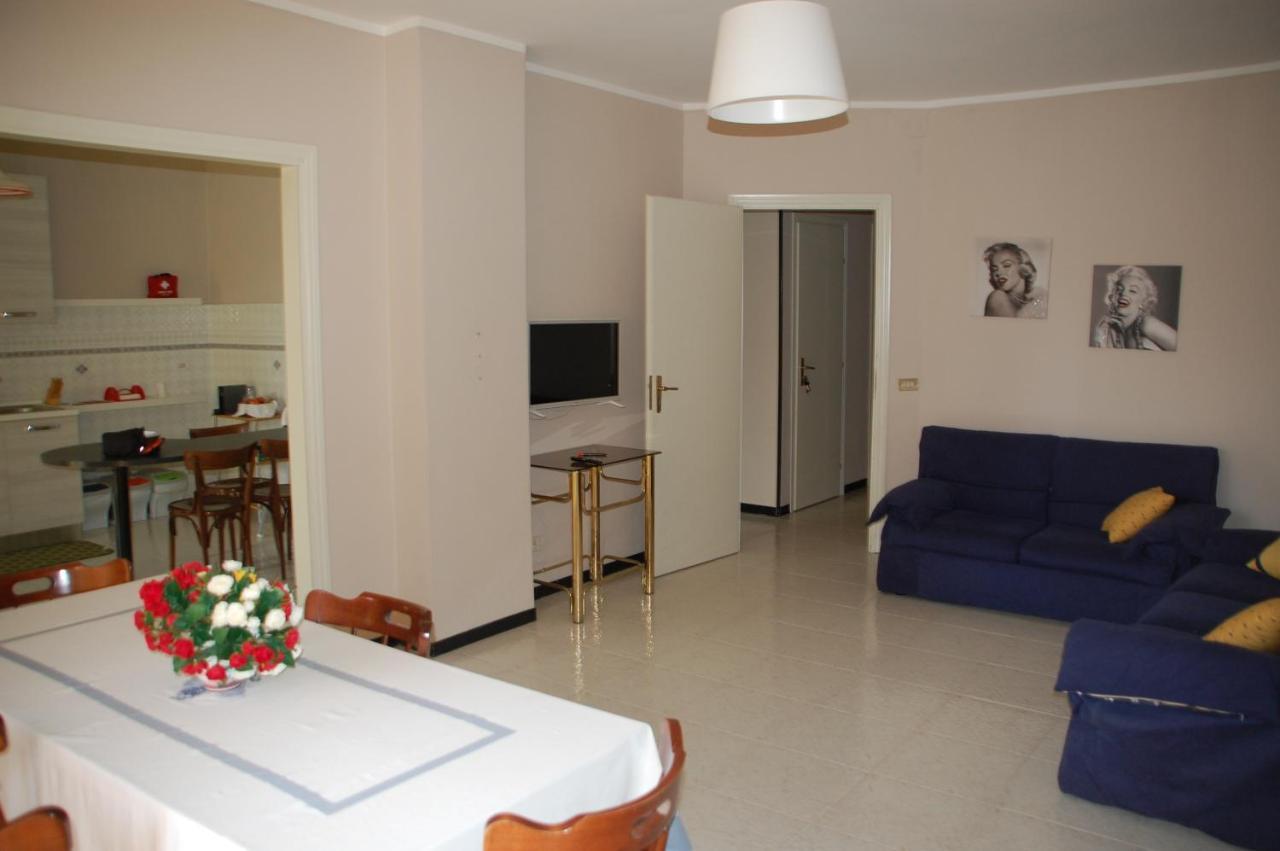 Appartamento "Rina Centro Sicilia" Pietraperzia Luaran gambar