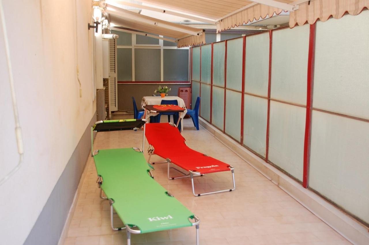 Appartamento "Rina Centro Sicilia" Pietraperzia Luaran gambar